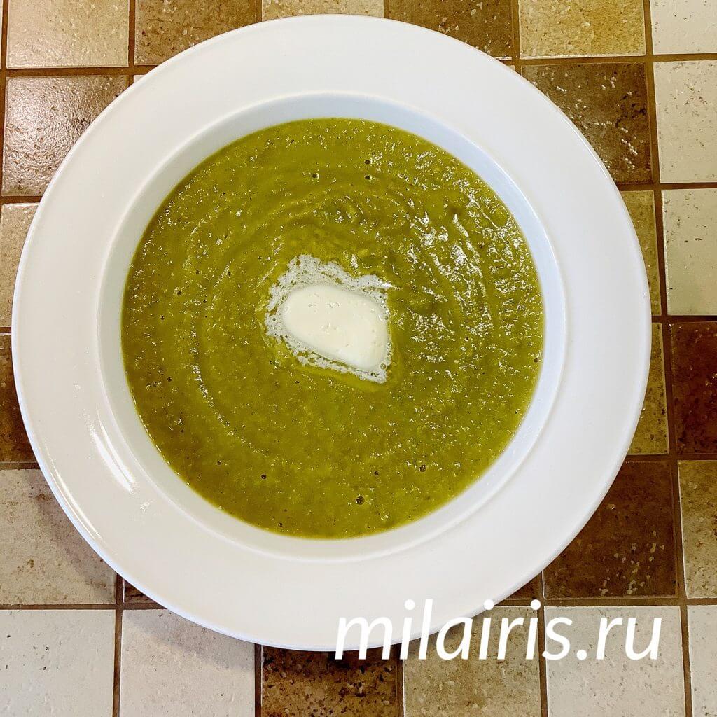 Суп - пюре из зелёной чечевицы и зелёного горошка